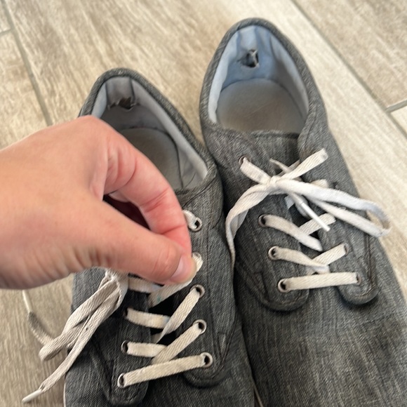 Gray Low Top Vans - Picture 6 of 6